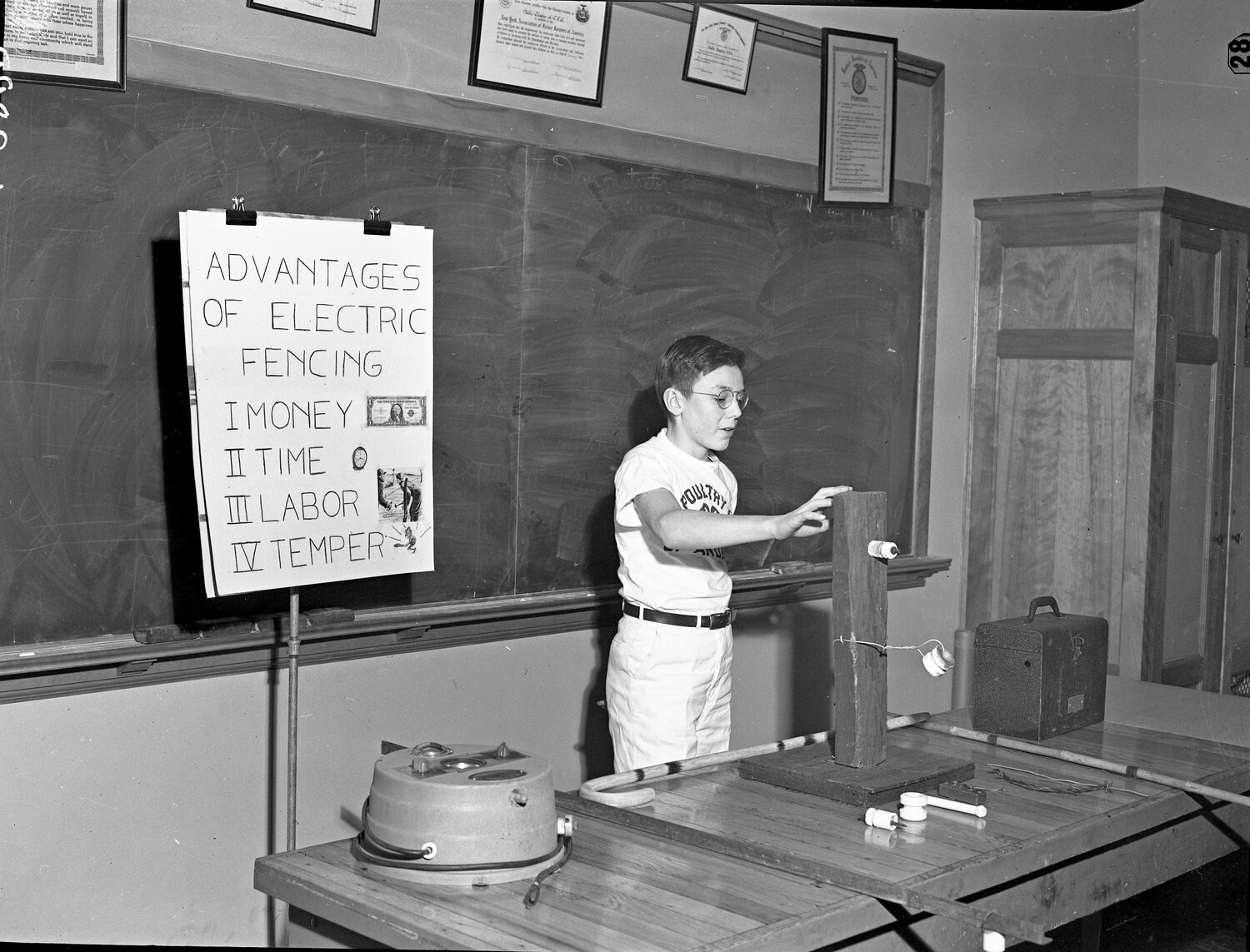 4-H Club presentation on the advantages of electric fencing, 1951.